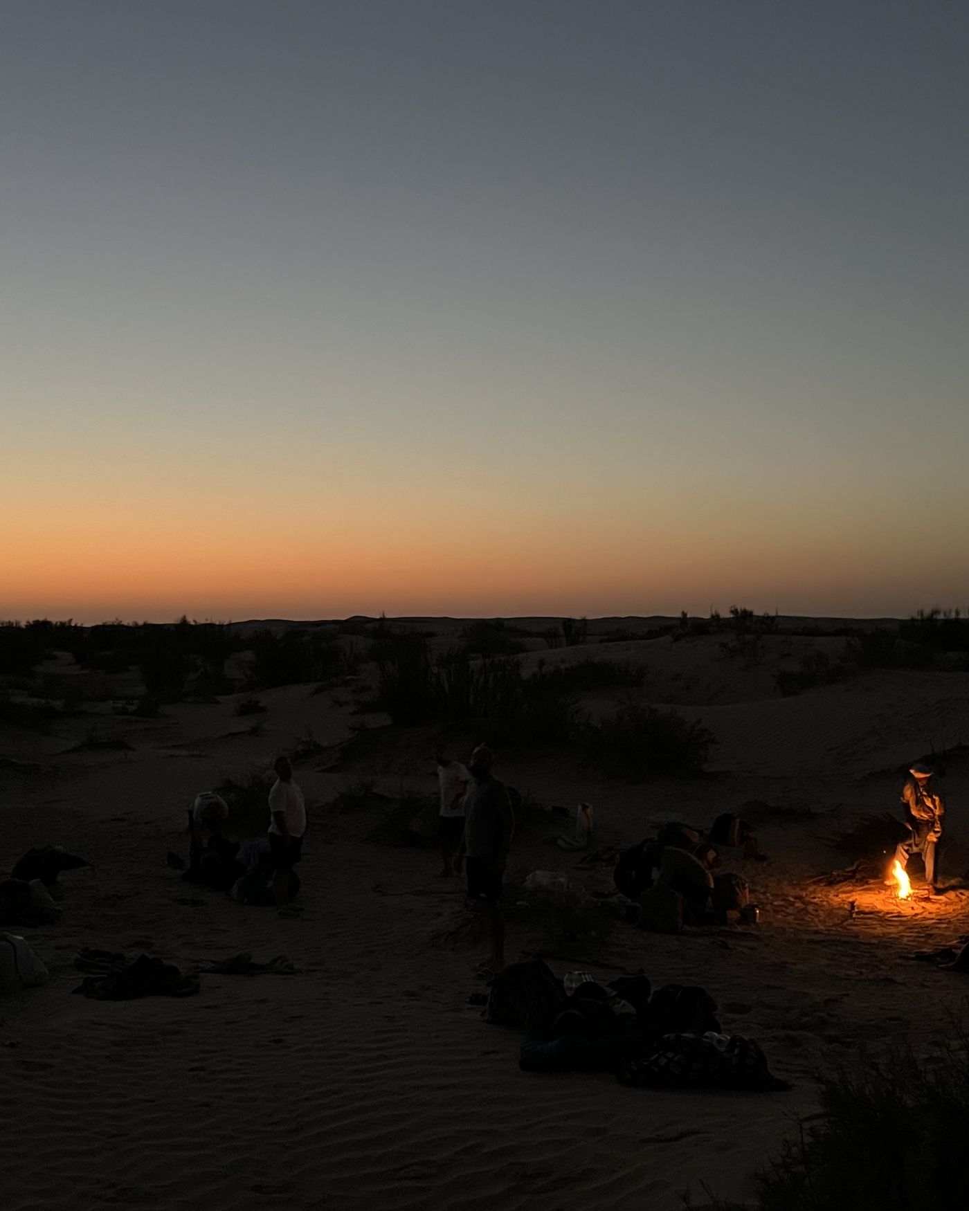Lagerfeuer in der Sahara